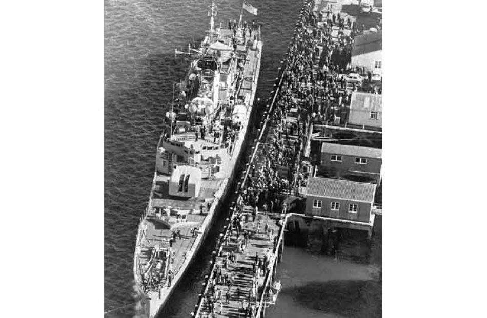 'Otago' attracts a large crowd while alongside in Auckland. Photo by 'The Auckland Star'.