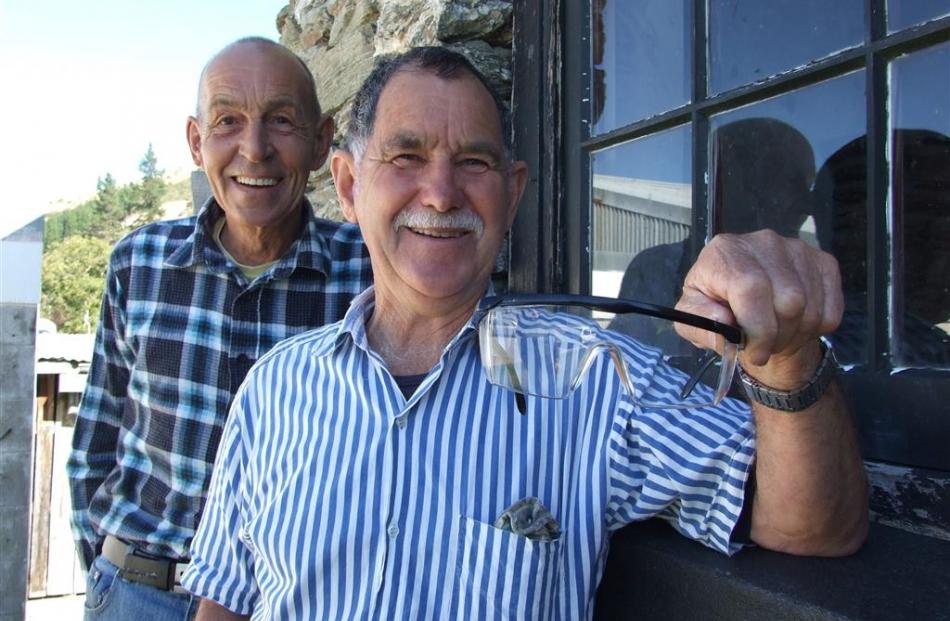 Simon Monckton (left)  and Bob Fox, of Roxburgh, are recommending people look at the option of...