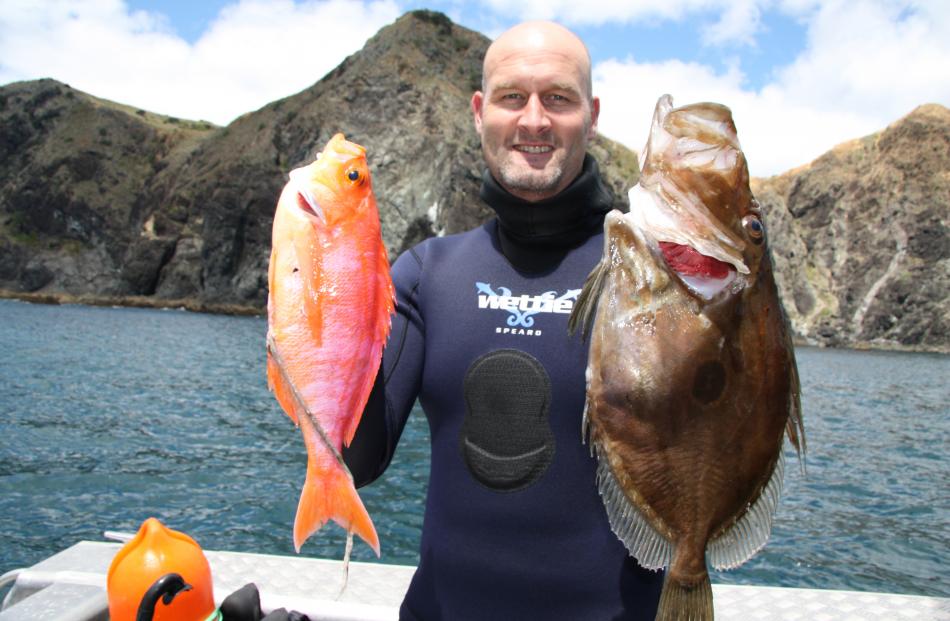 Spear fisher Darren Shields at Tomahawk Beach, Dunedin, yesterday. Photo by Stephen Jaquiery.