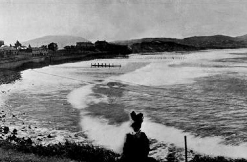 St Clair's three new double-row groynes at Easter, 1921, with the original 1902-06  groynes still...