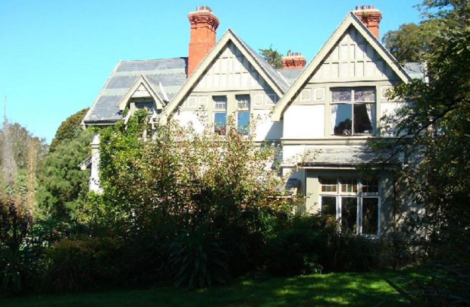 14 and 24 Ferntree Dr, Wakari, Dunedin, bought for $644,000, sold for $585,000.