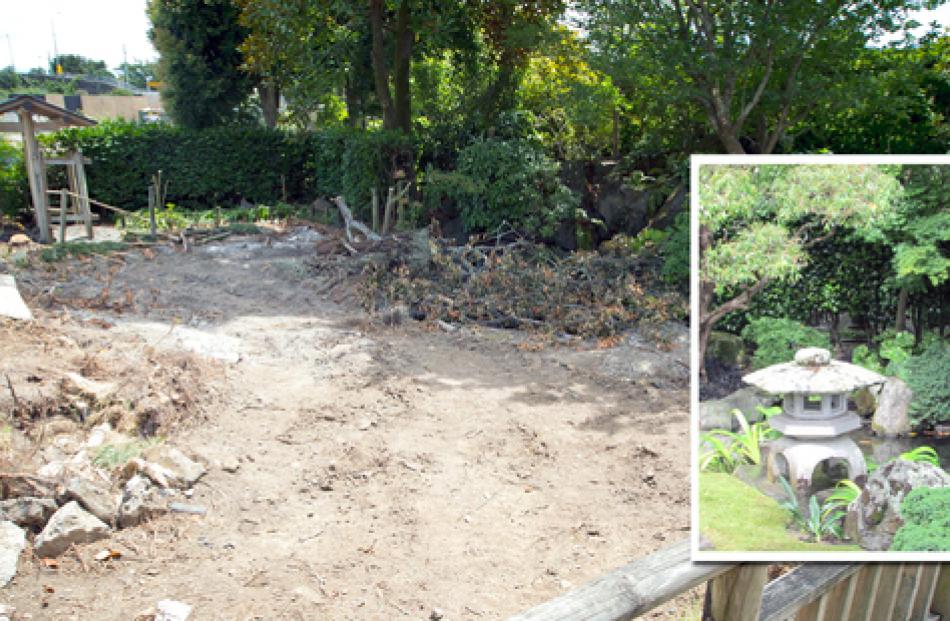 The area at Auckland Zoo where the Fukuoka Japanese garden used to be - and what it looked like...