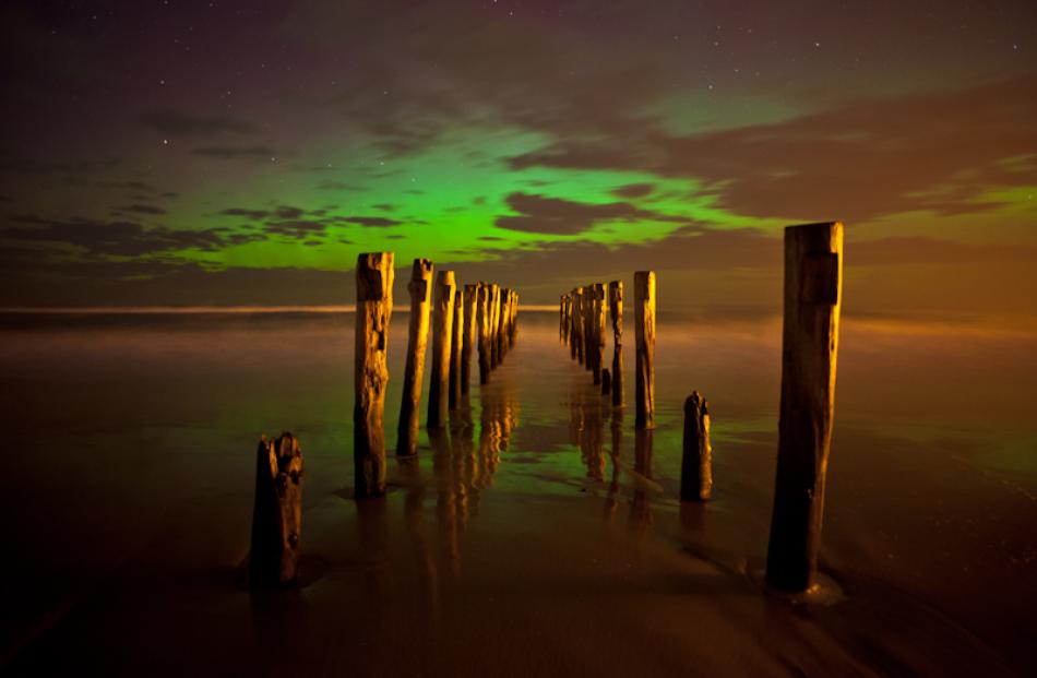 The Aurora as seen from St Clair beach last night. Photo by Simon East www.simoneast.com