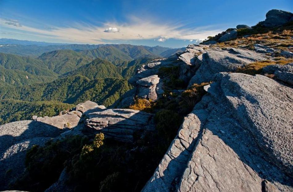 The Denniston escarpment. Photo by Rod Morris.