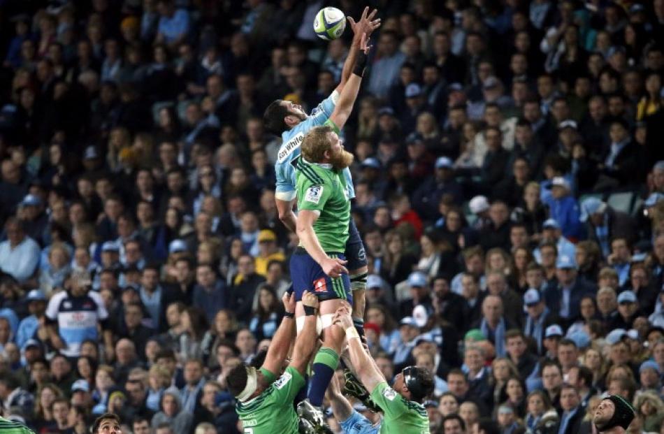 The Highlanders competed well against the Waratahs in the lineout. Photo Reuters