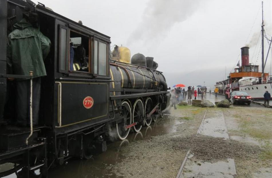 The Kingston Flyer meets  TSS Earnslaw in Kingston on October 18, the first   re-enactment cruise...
