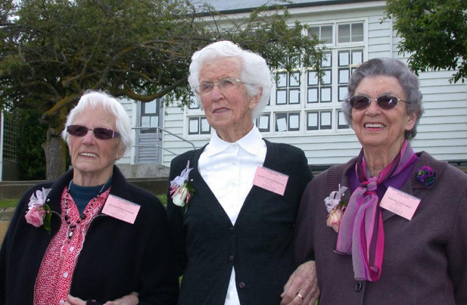 The oldest former pupils (from left), May Lavender (nee Hellewell) of Oamaru (93), Audrey...