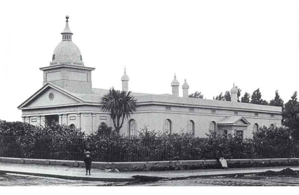 The original Knox Church on the corner of Frederick and Great King Streets.
