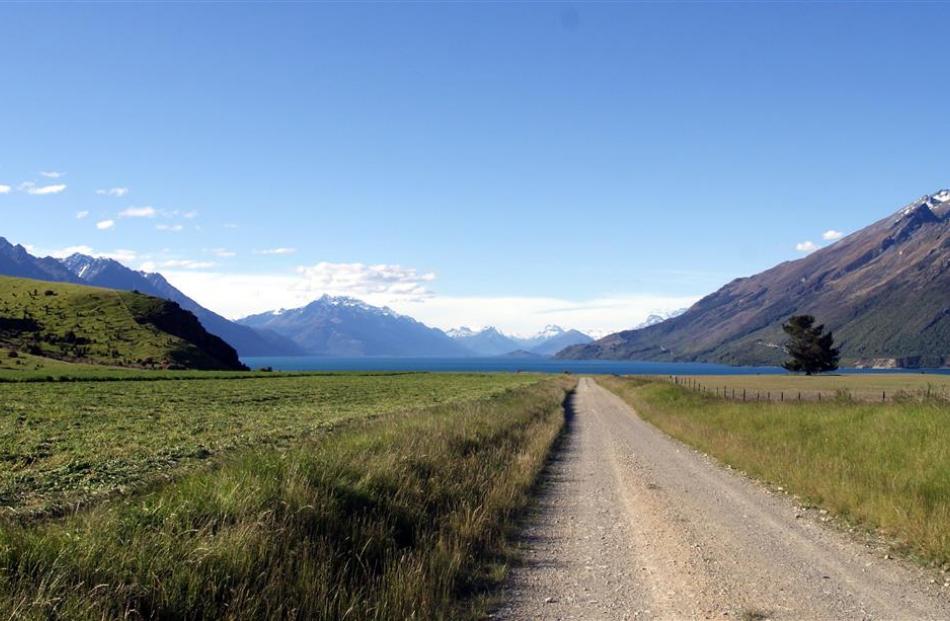 The Von Road heading north. Photo: Alina Suchanski