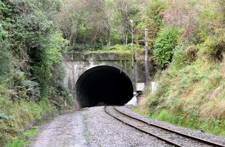 The Wingatui tunnel south portal, near Wingatui Station. Photos by Gregor Richardson.