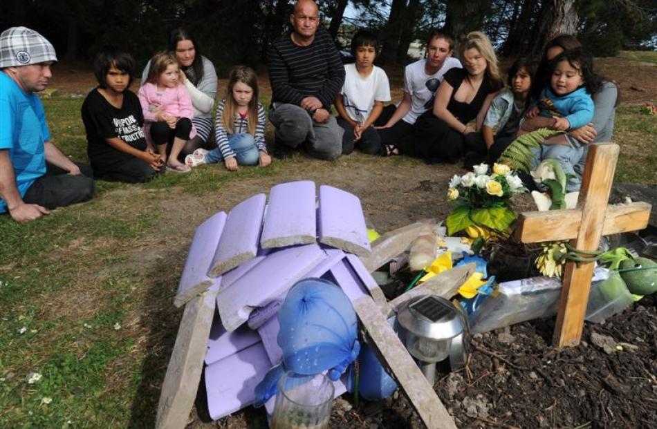 Walsh family members (from left) Lloyd junior, Gaige (7), Ella (5), Leah, Tessa (8), husband...