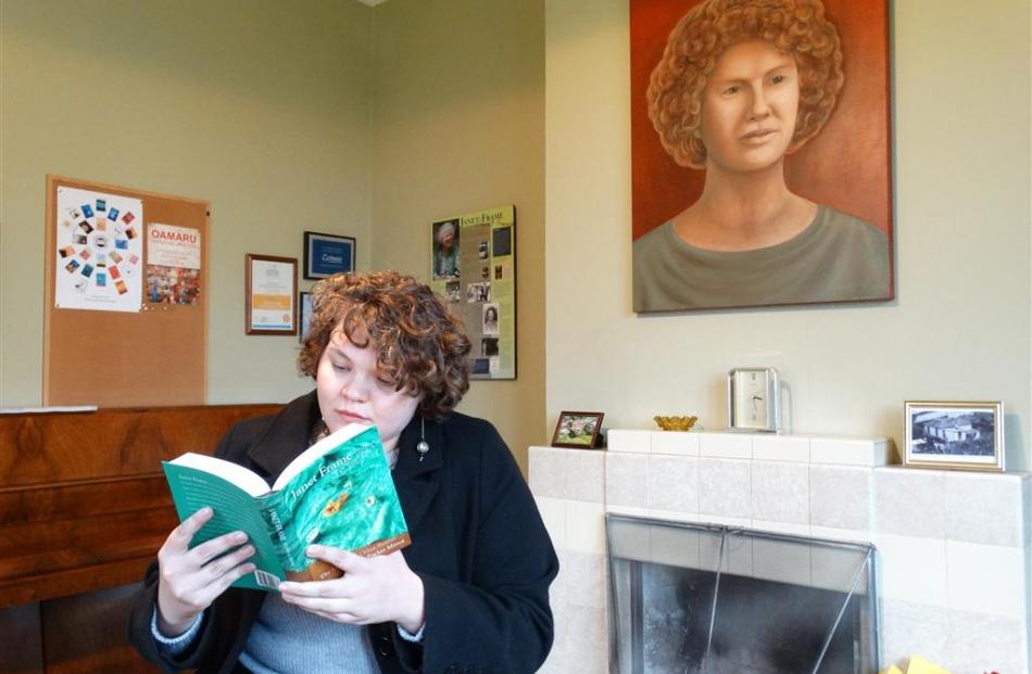 Franklin University Switzerland student Hella Wiedmer-Newman reads Janet Frame’s The Lagoon and...