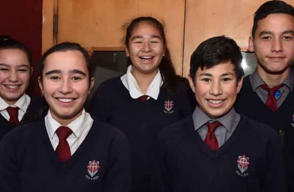 Temika Apuwai Bishop (14), Grace Apuwai Bishop (14), Whetu Apuwai Aitken (14), Hemi Apuwai Aitken...