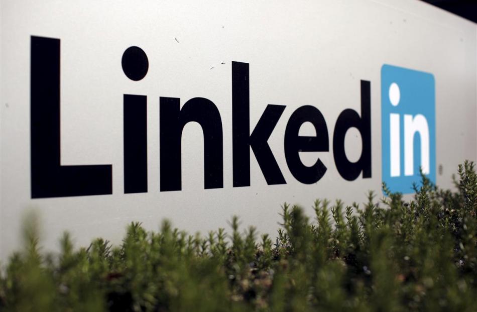 Job seekers are actively wanting to change jobs. Photo from Reuters.