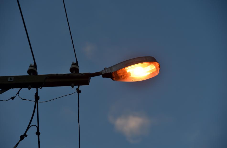 Old high-pressure sodium streetlights in Melbourne St earlier this week. 